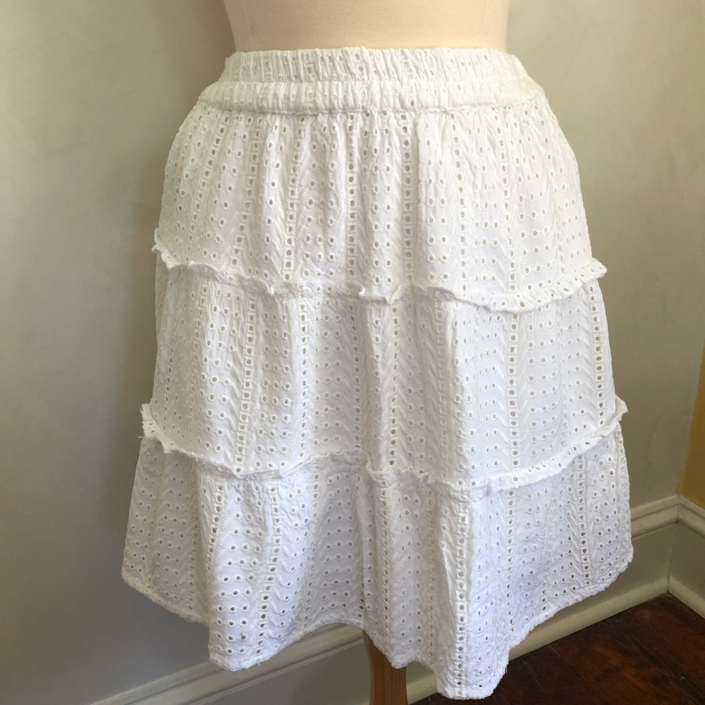 Sim & Sam white eyelet flare skirt with elastic waist size junior medium classic
